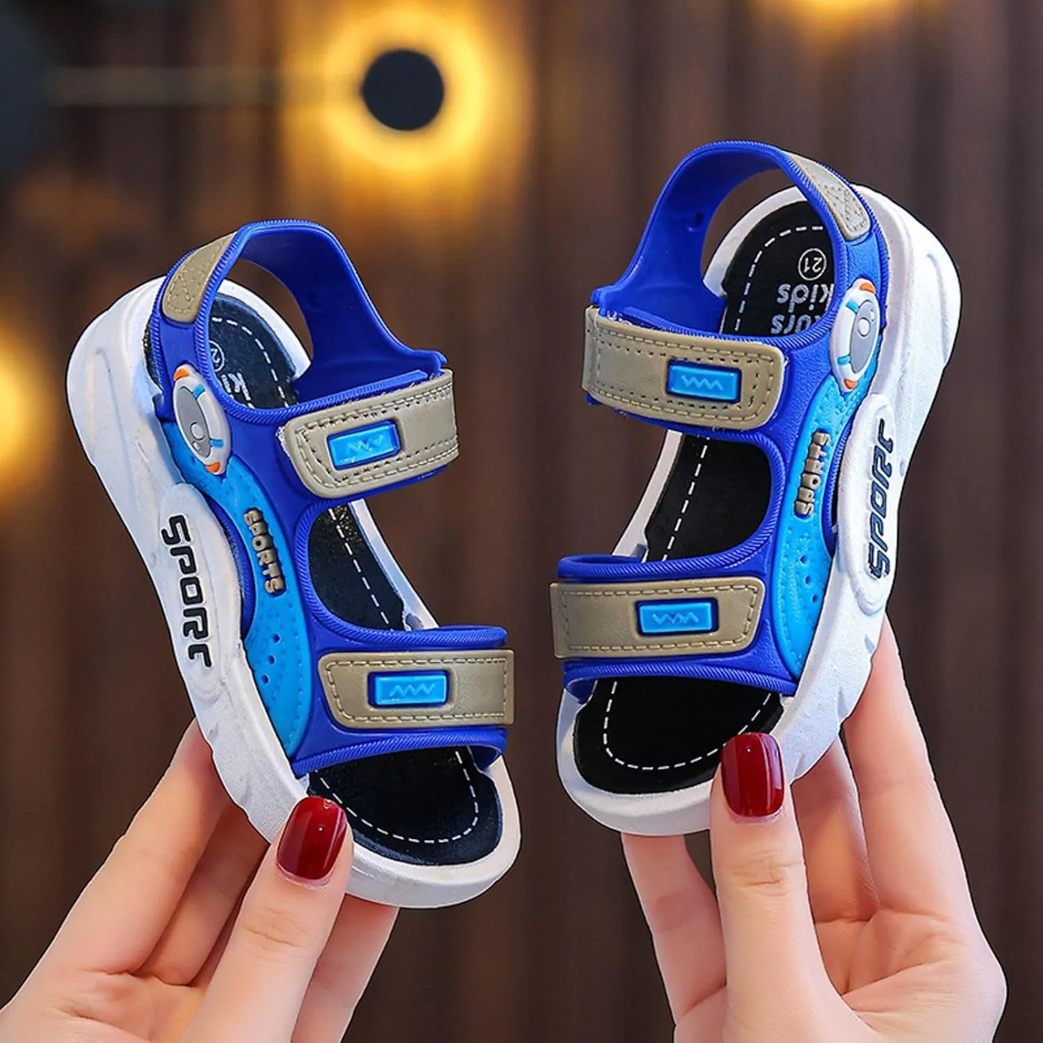 2025 Kids Sandals Indoor/Outdoor Slip-On Casual Shoe Fashion Boys Sport Sneakers with Ankle Strap Comfortable Walking Footwear Breathable Non-Slip Flats Slides Summer Beach Vacation Slippers