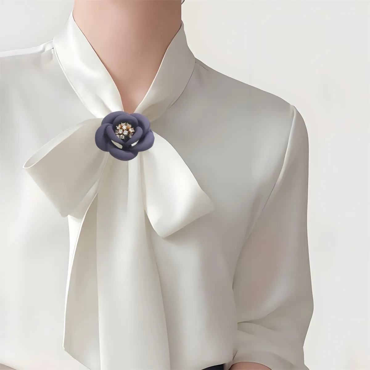 Exaggerated Blue Red Rose Clothing Ring Clips for Women Rhinestone Flower Shawl Slide Buckles Clasps Fashion T-Shirt Ties Waist Clip for Clothes Dress Accessories
