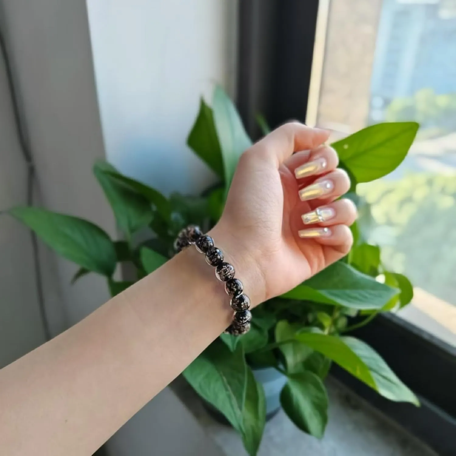 Firefly Glass Bead Bracelet for Women Glow in the Dark Stretch Bracelet Luminous Solar System Bracelet Colorful Healing Crystal Bracelet Anti Anxeity Bracelet Energy Mermaid Jewelry
