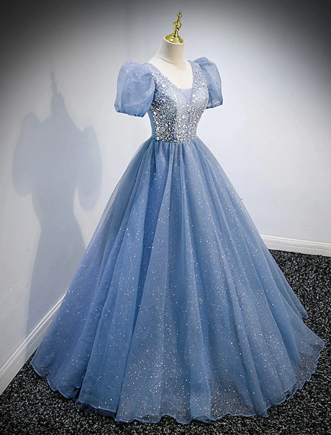 Luolandi A-Line Prom Dresses Puffy Dress Wedding Guest Quinceanera Floor Length Short Sleeve V Neck Tulle