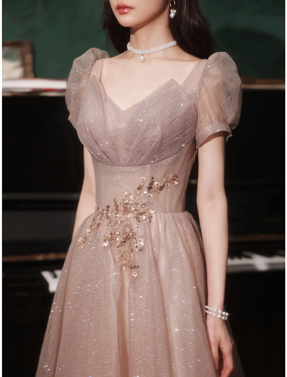 Luolandi A-Line Prom Dresses Sparkle & Shine Dress Prom Valentine's Day Floor Length Short Sleeve V Neck Tulle