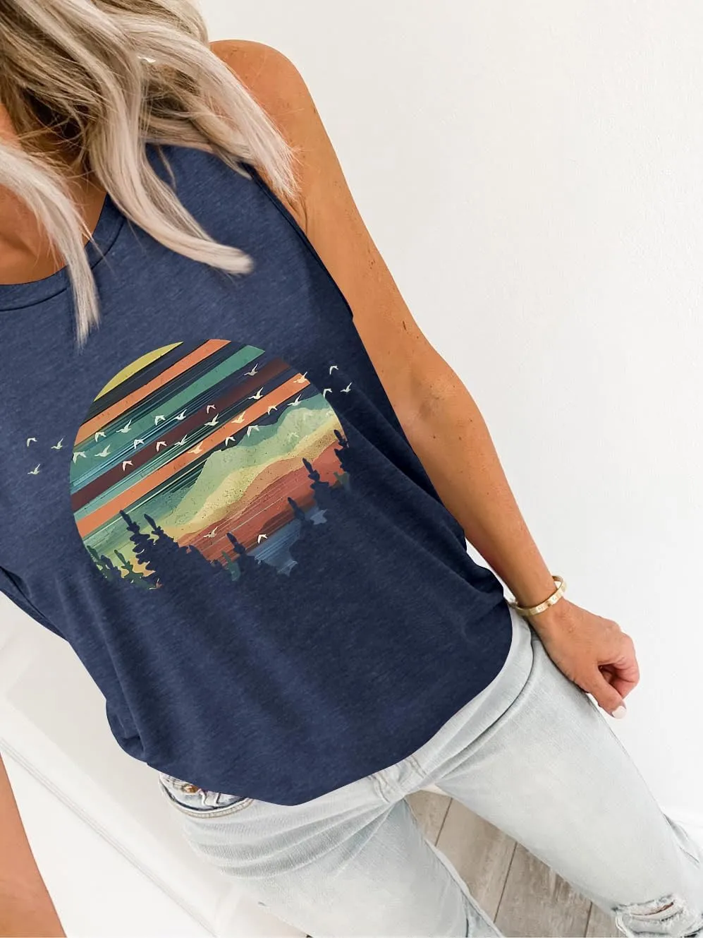 Sleeveless Tank Tops for Women 2025 Summer Casual Blouses Graphic Tees Loose Fit Crewneck Vacation Outfits Shirts
