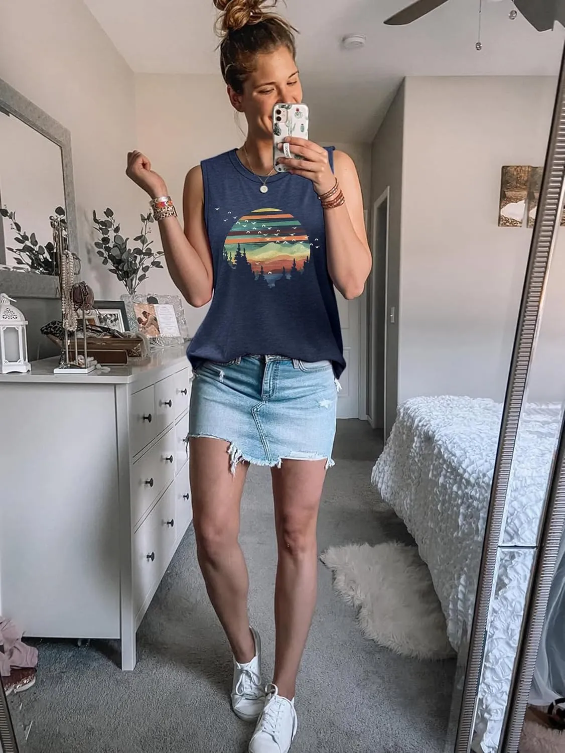 Sleeveless Tank Tops for Women 2025 Summer Casual Blouses Graphic Tees Loose Fit Crewneck Vacation Outfits Shirts