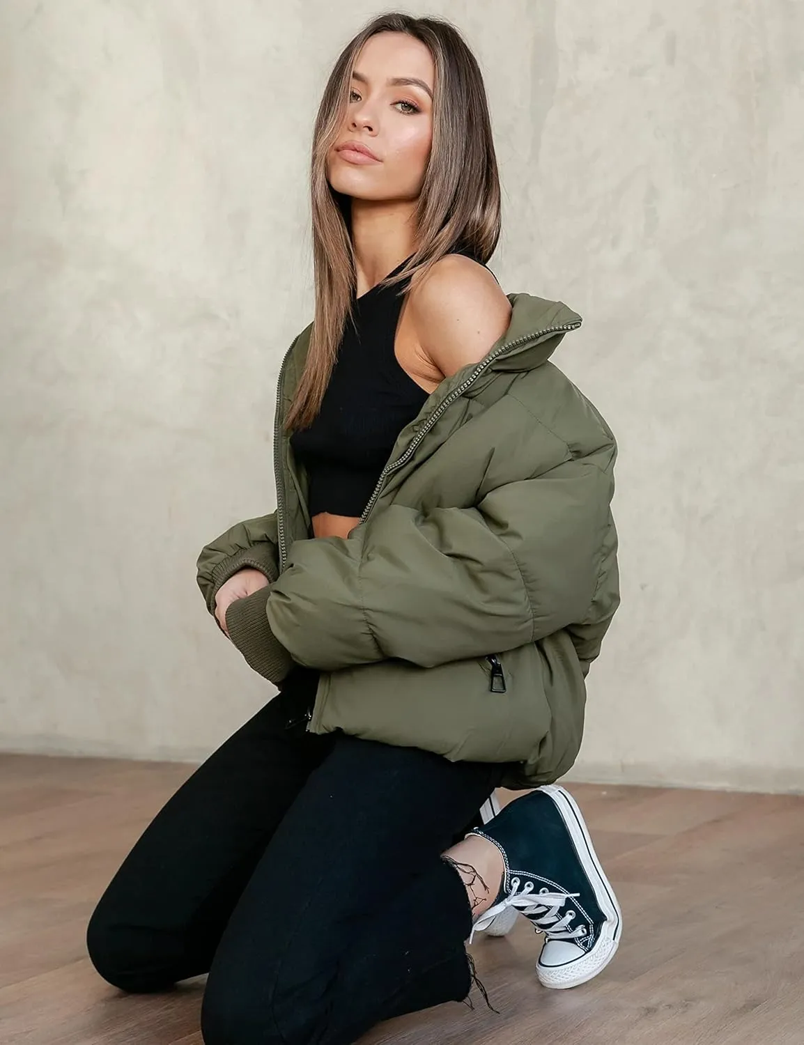 UANEO Puffer Jacket Womens Oversized Cropped Puffy Quilted Winter Jackets Coat