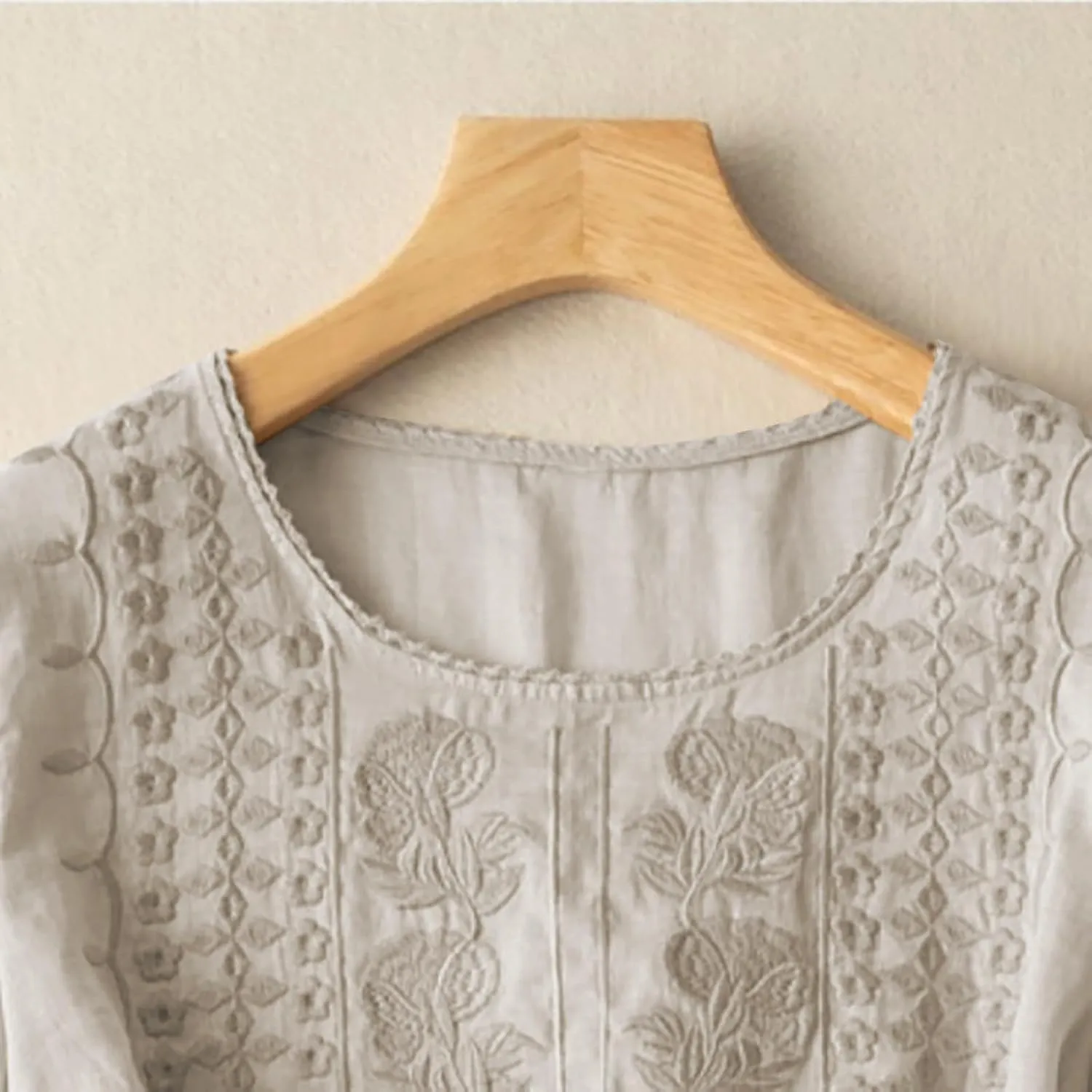 Women's 3/4 Sleeve Cotton Linen Jacquard Blouses Top T-Shirt 2025 Loose Fit Crew Neck Floral Embroidery Ruched Shirt