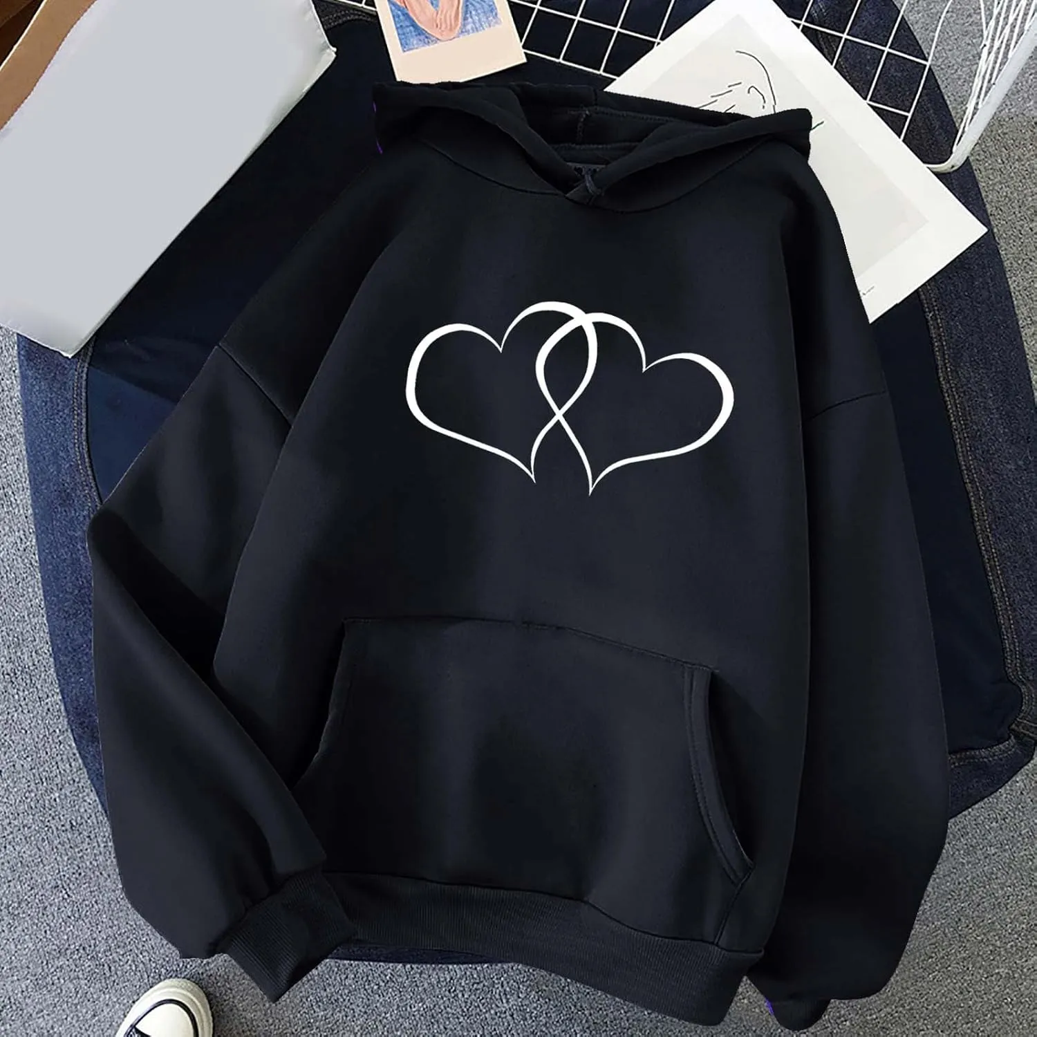 Women's Graphic Hoodies Heart Print Drawstring Long Sleeve Pocket Sweatshirt Oversized Fleece Pullover Tops