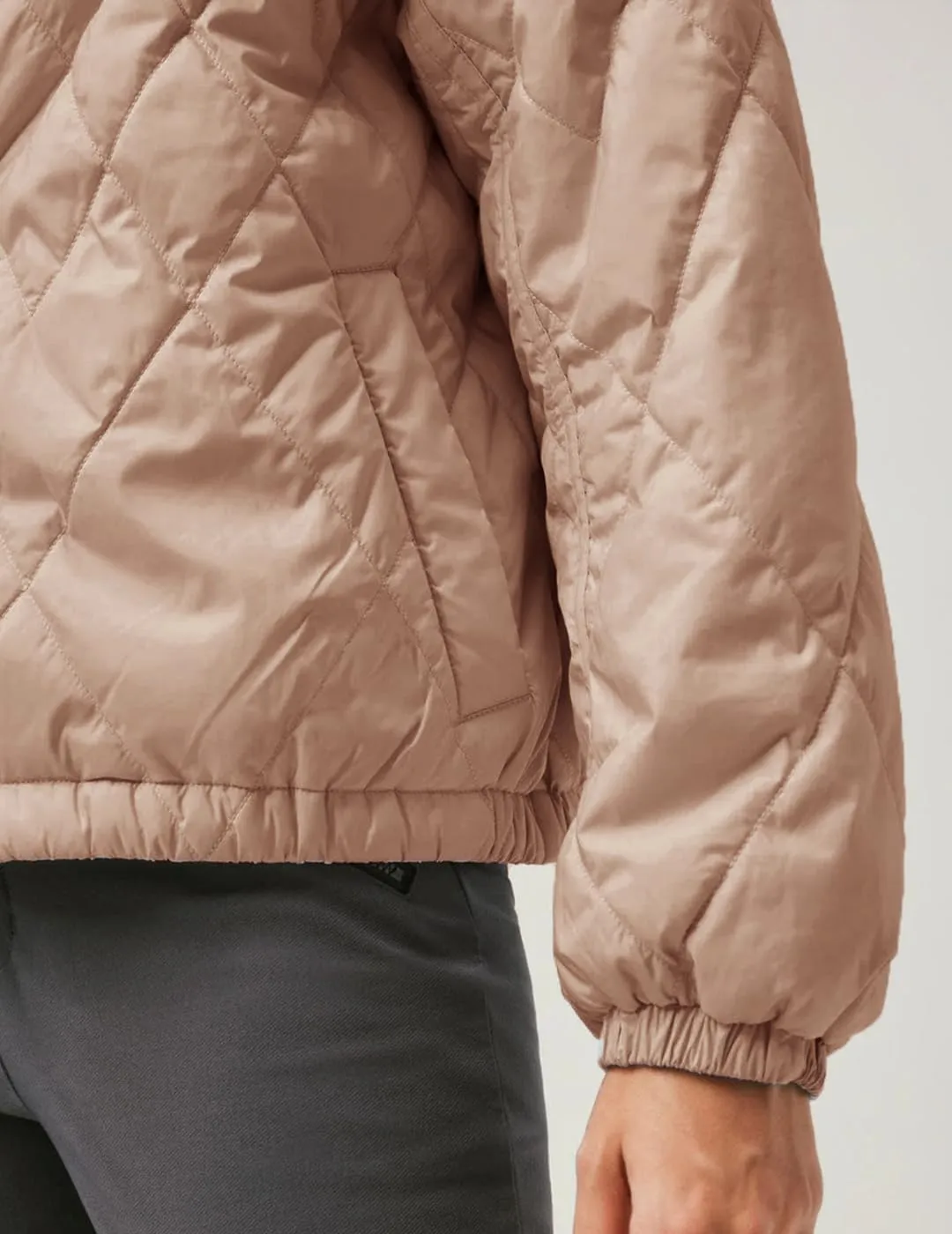 Women's Light Weight Short Down Jacket Long Sleeve Cropped Coat Water-Resistant Puffer Jacket Outwear