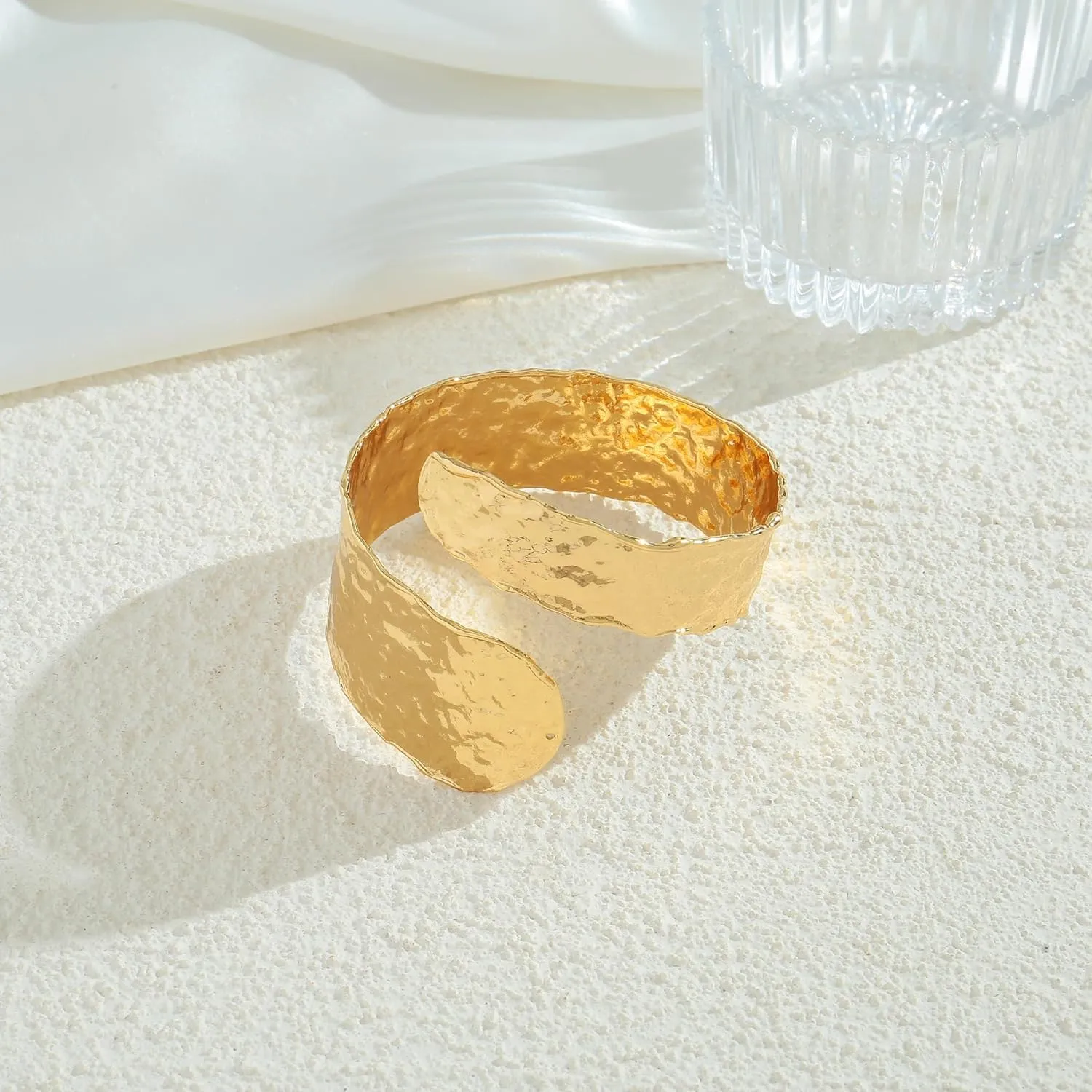 WOWORAMA Chunky Arm Cuff Bracelet for Women Hammered Gold Upper Arm Cuff Jewelry Boho Chunky Statement Bracelet Adjustable Open Cuffs Bangle Bracelets